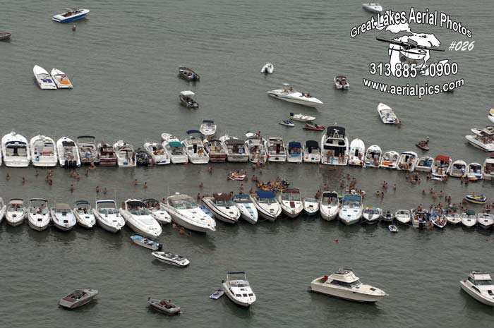 ©Muscamoot Bay Raft-Off 2010