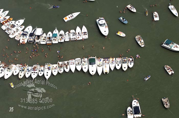 #35  Muscamoot Bay Raft 2009 ©